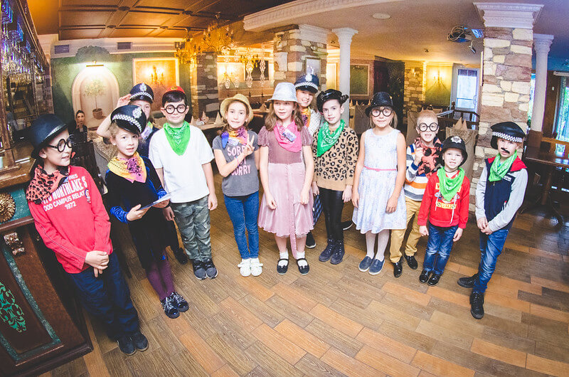 Сценарии квестов на 8 марта в Дніпрі