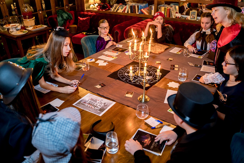 Как отметить 8 Марта в школе: праздничное украшение класса в Дніпрі