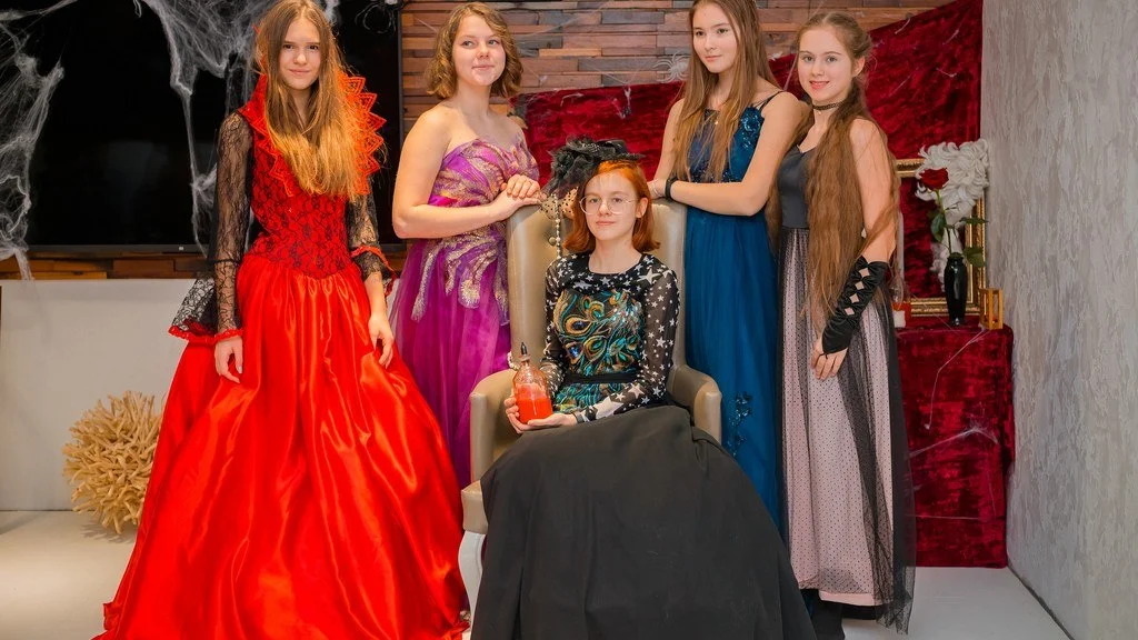 Виїзний квест "Поцілунок вампіра&laquo;<span class='mob'>:шик та&nbsp;чарівність</span>